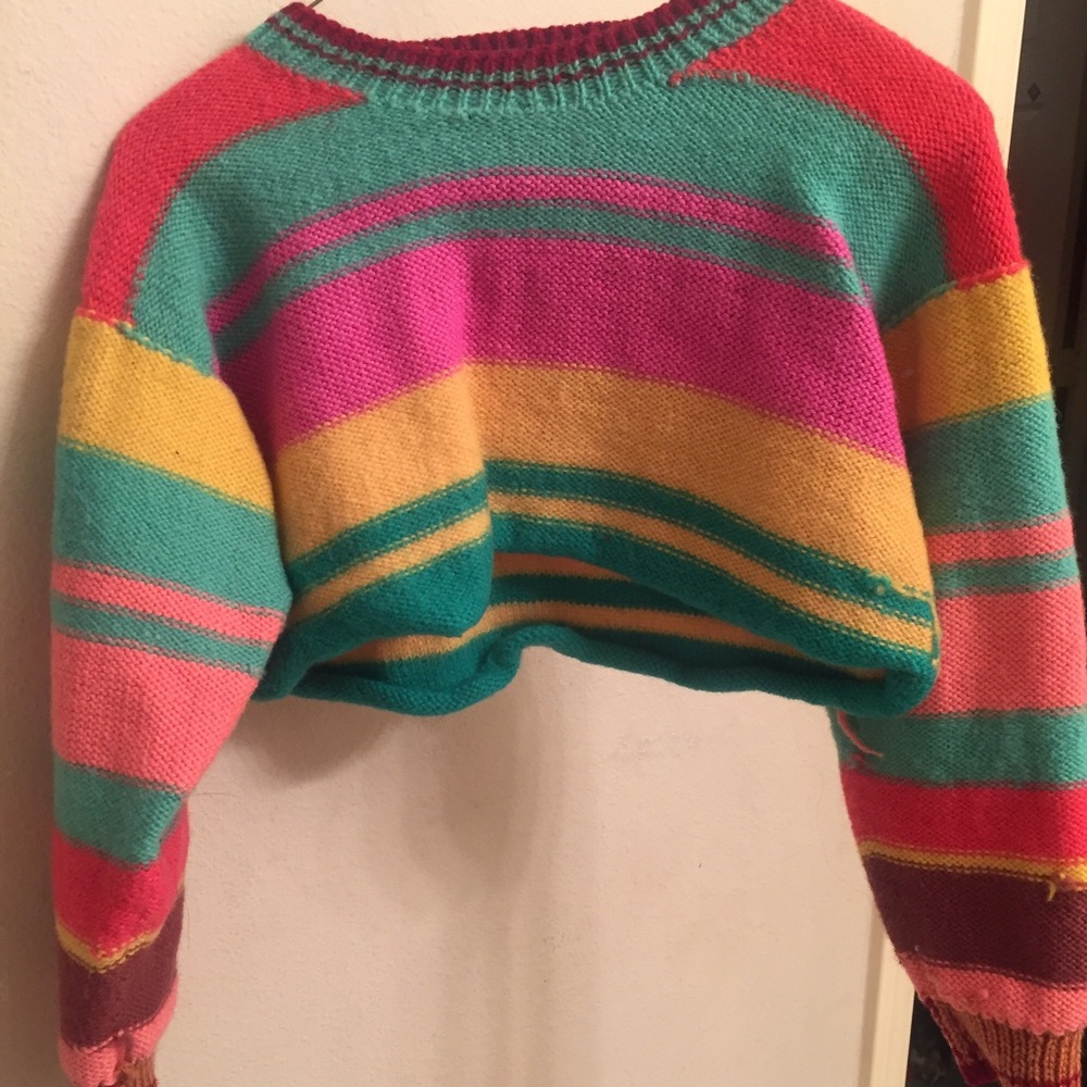 super adorable rainbow crop top sweater🌈